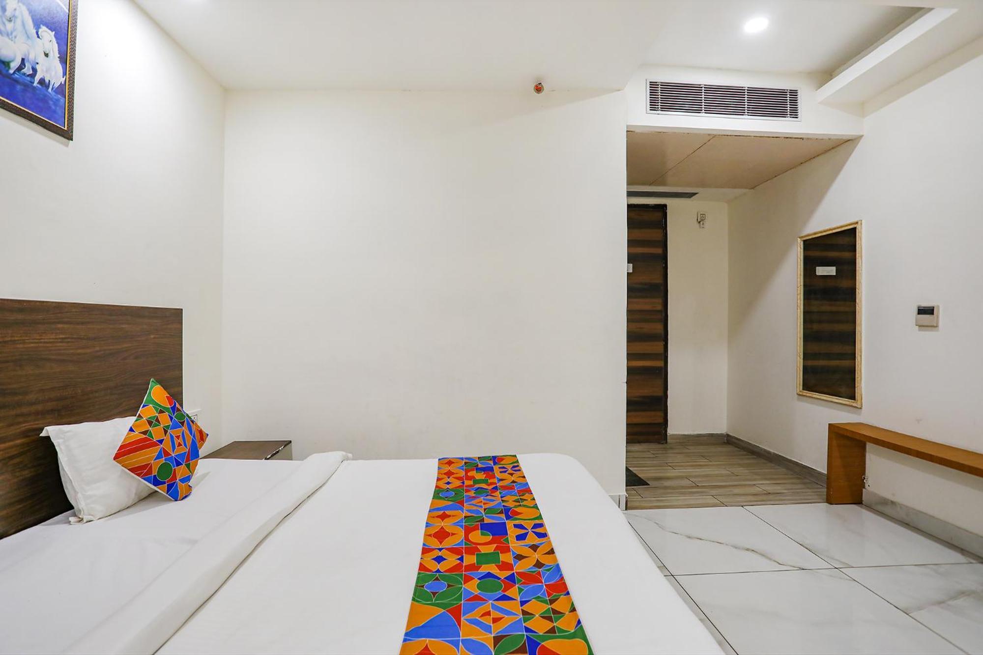 Fabhotel Kinsfolk Ghaziabad Exterior foto
